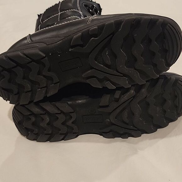 TOTES Women Size 8 Winter Boots Faux Fur Lace Up & Zipper for closure - Picture 5 of 10